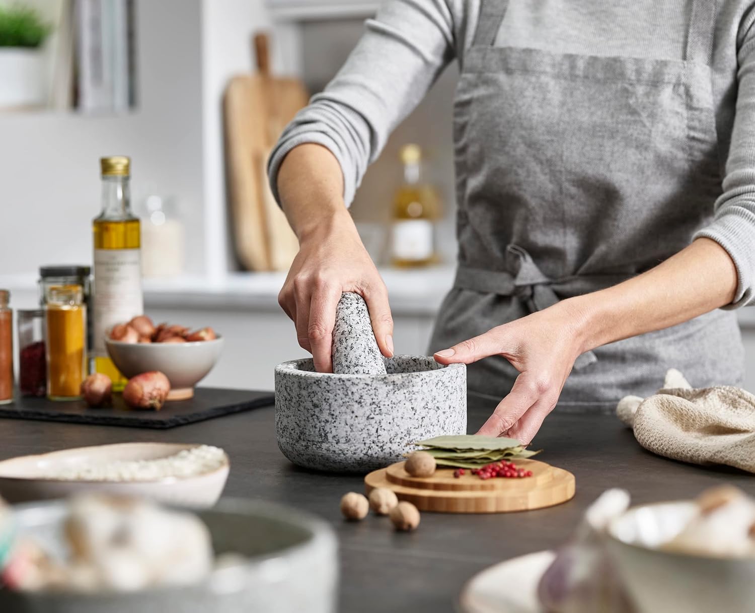Bamboo cover granite pestle, s - огляд і ціна Mortar Pestle Granite