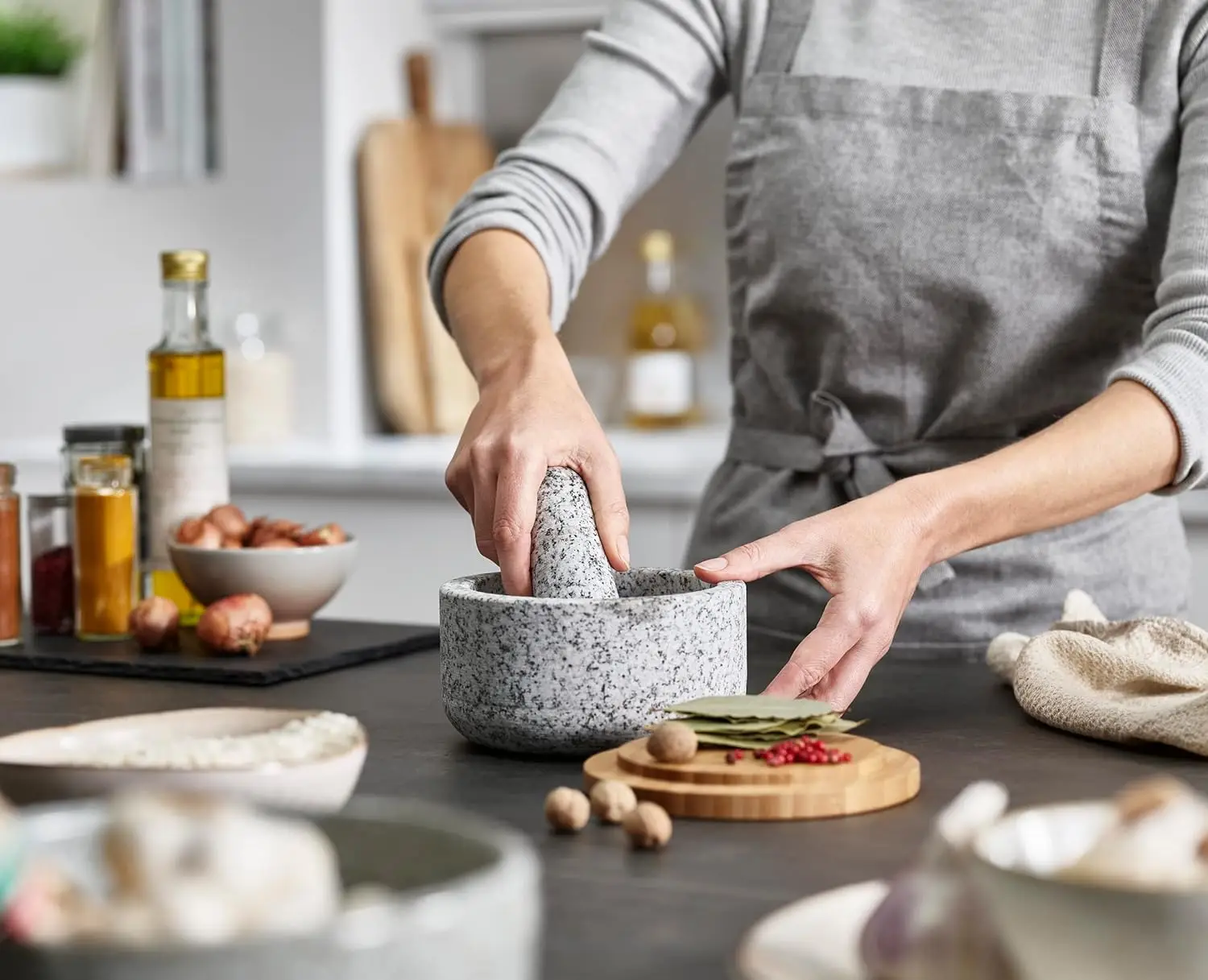 Bamboo cover granite pestle, s - огляд і ціна Mortar Pestle Granite